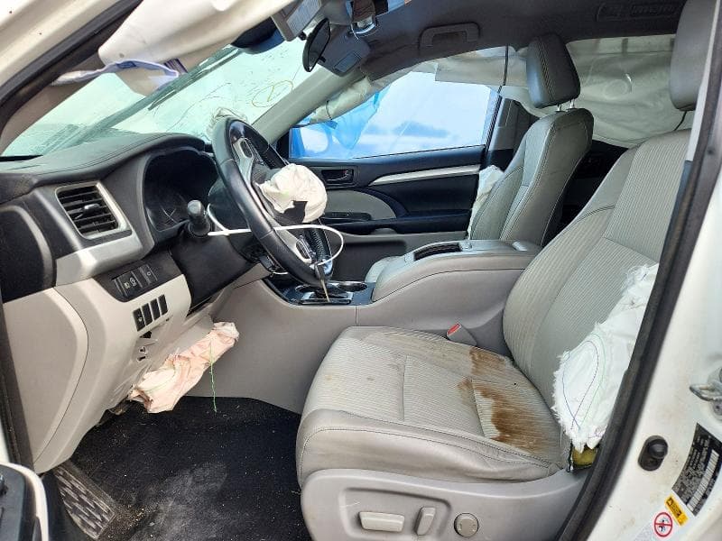 2017 TOYOTA HIGHLANDER LE PLUS 7