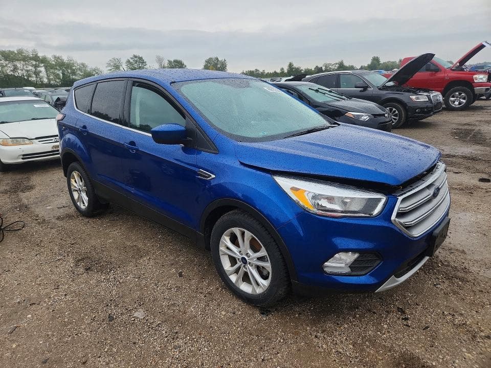 2017 FORD ESCAPE SE 4
