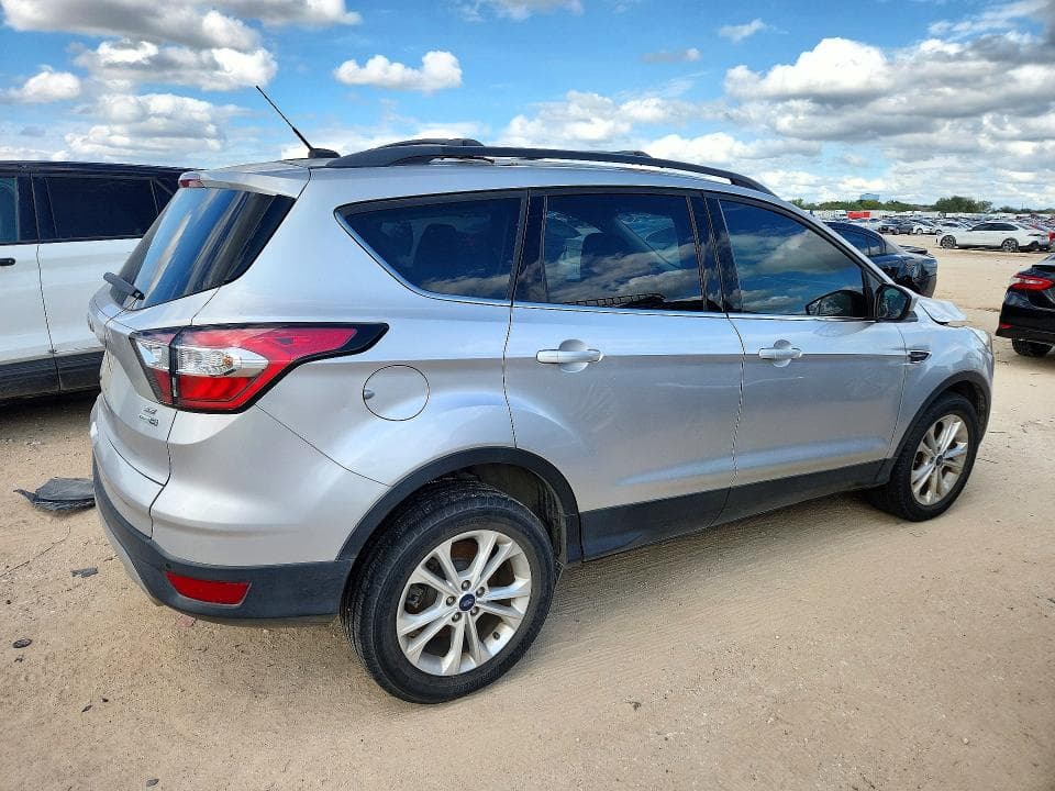 2017 FORD ESCAPE SE 3