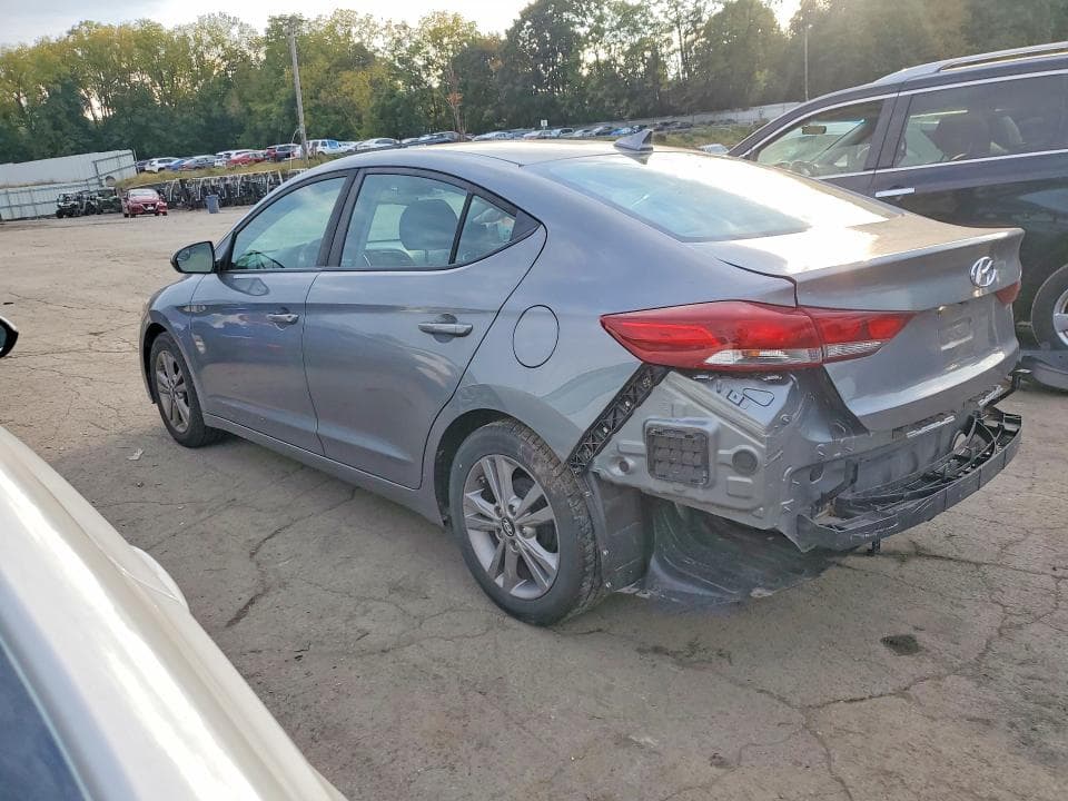2017 HYUNDAI ELANTRA SE 2