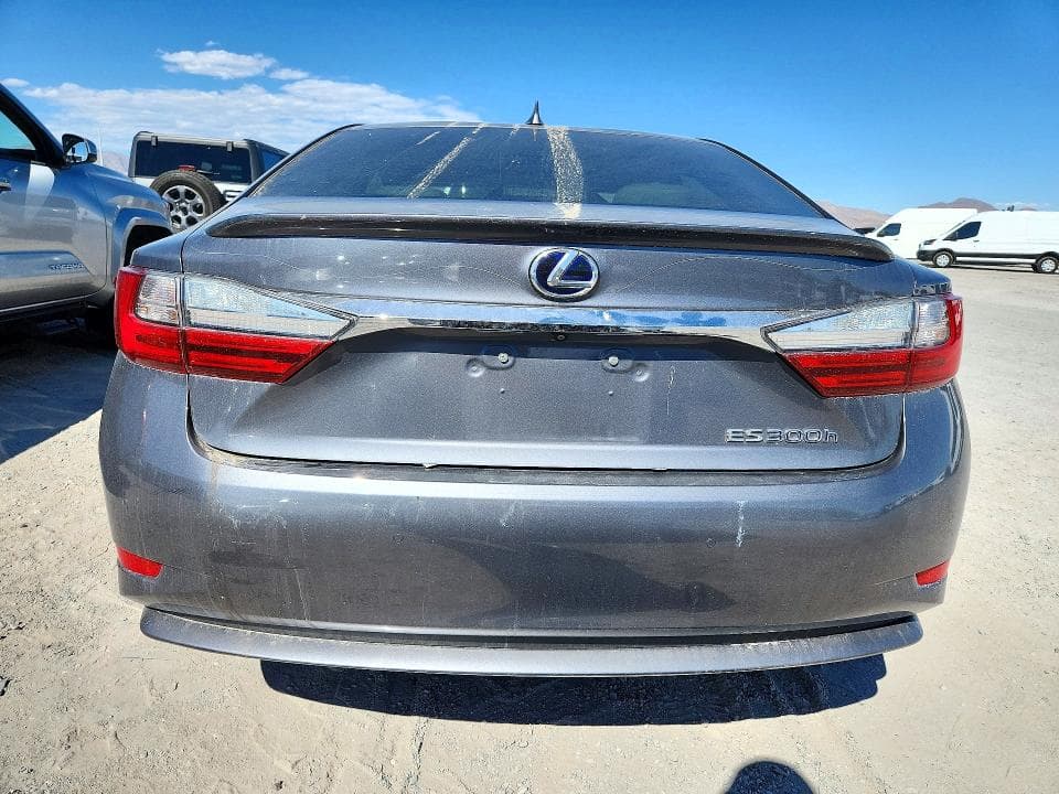2017 LEXUS ES 300H 6