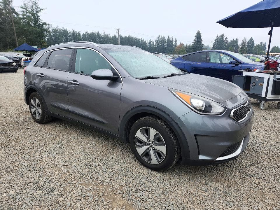 2018 KIA NIRO LX 4