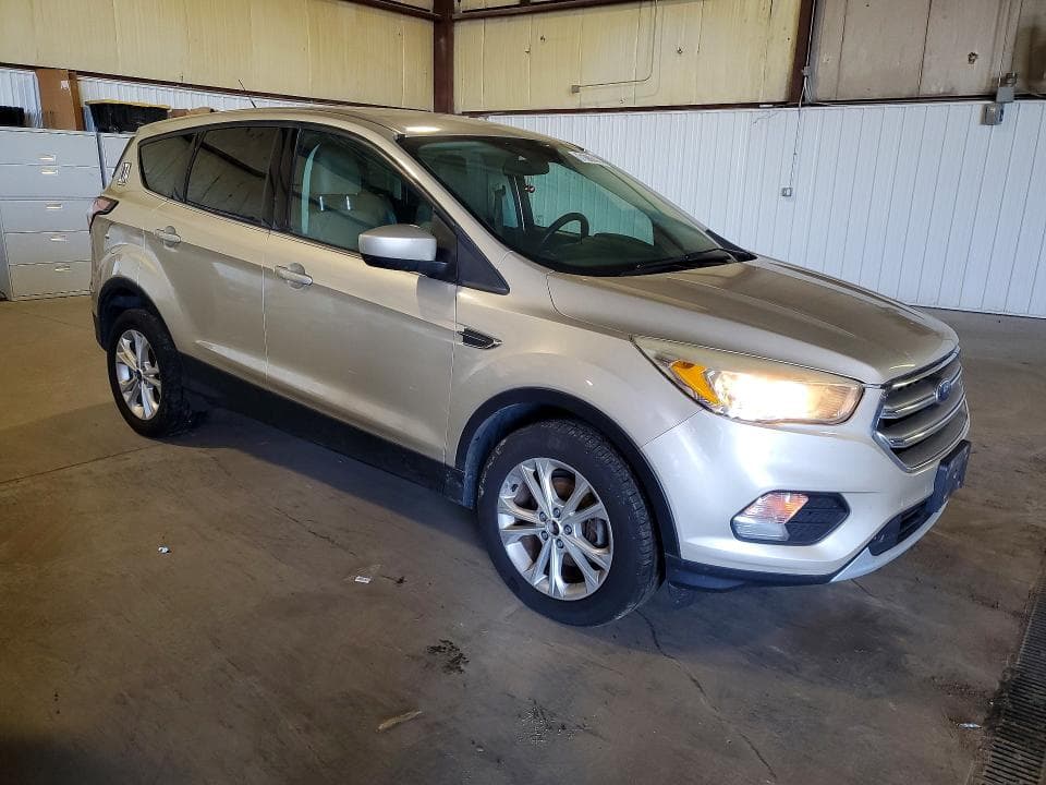 2017 FORD ESCAPE SE 4