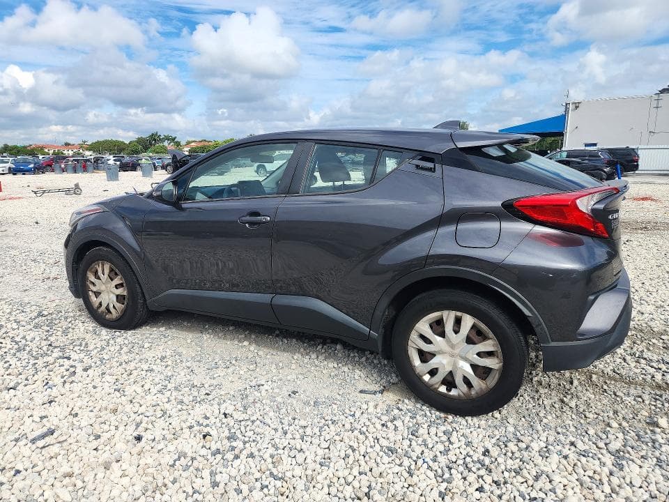 2020 TOYOTA C-HR LE 2