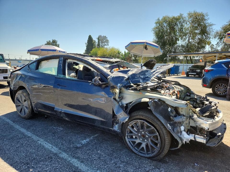 2025 TESLA MODEL 3 4
