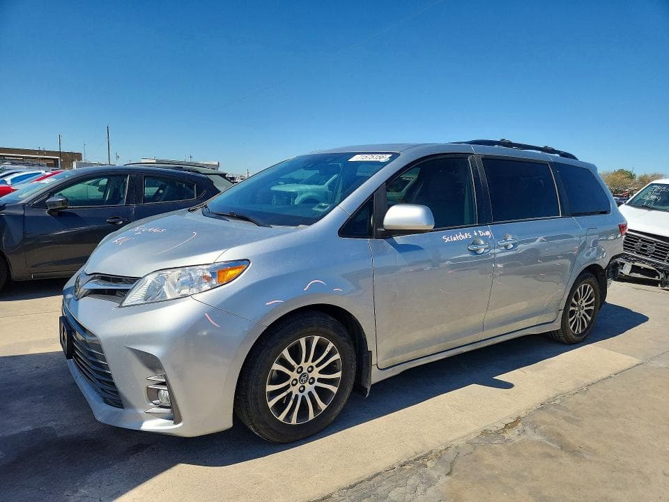 2019 TOYOTA SIENNA XLE 8-PASSENGER
