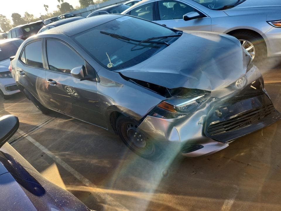 2017 TOYOTA COROLLA LE 4