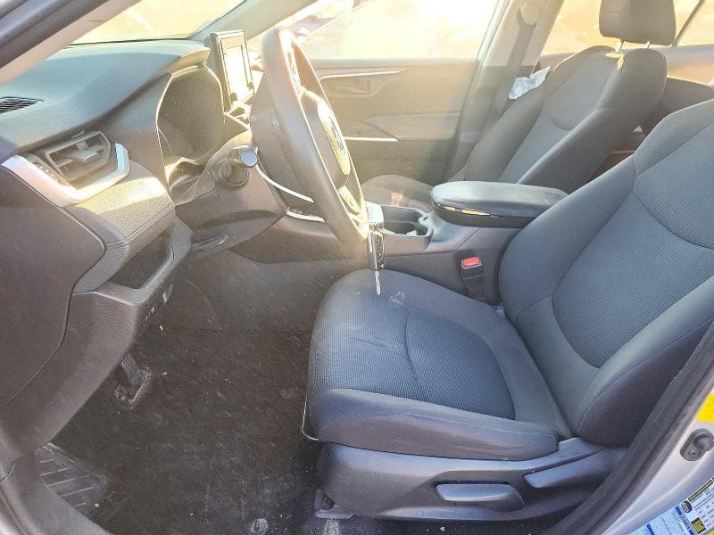 2019 TOYOTA RAV4 LE 7