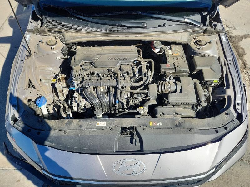 2025 HYUNDAI ELANTRA SE 11