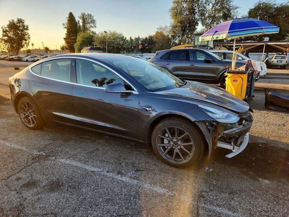 2020 TESLA MODEL 3 4