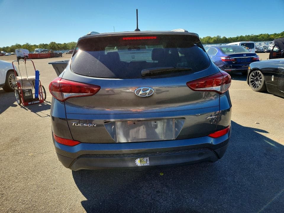 2017 HYUNDAI TUCSON SE 6