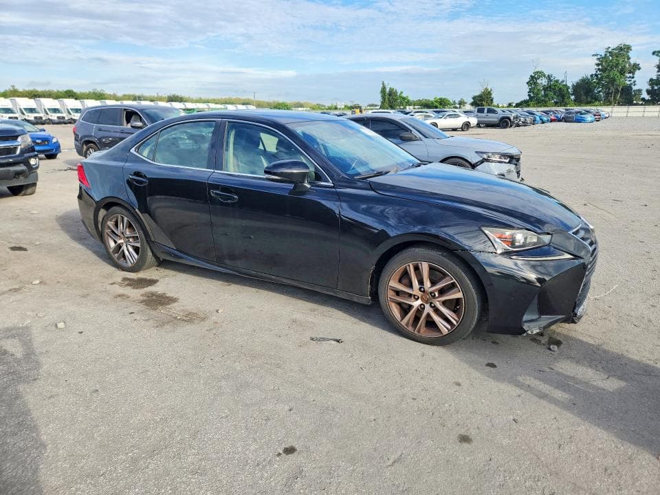 2018 LEXUS IS 300 4
