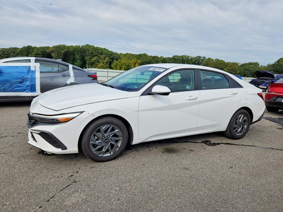 2024 HYUNDAI ELANTRA SEL