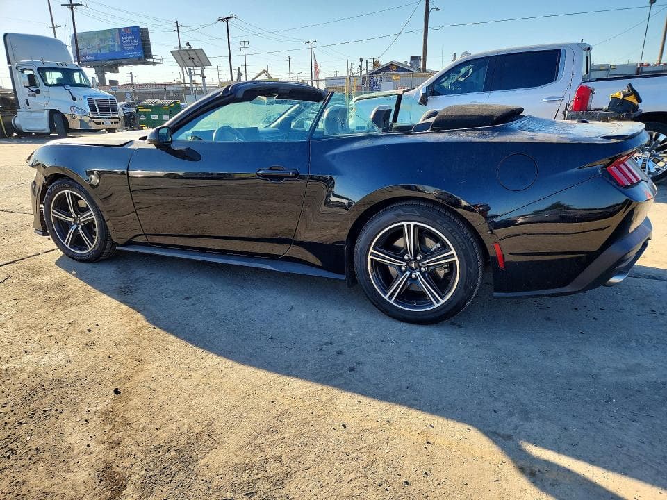 2024 FORD MUSTANG 2