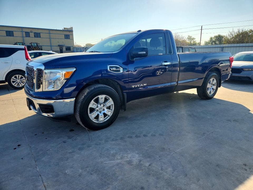 2017 NISSAN TITAN SV