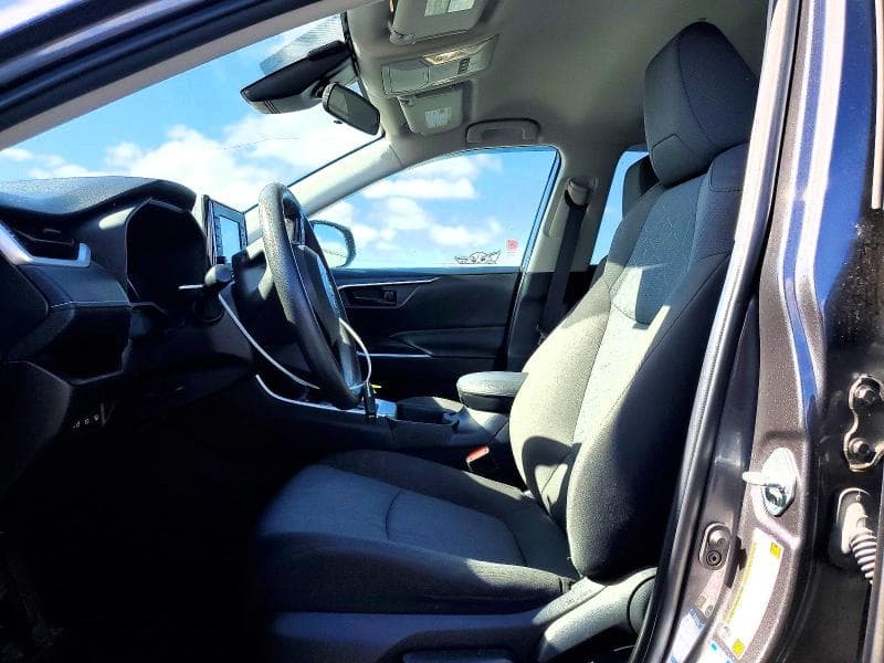 2022 TOYOTA RAV4 LE 7