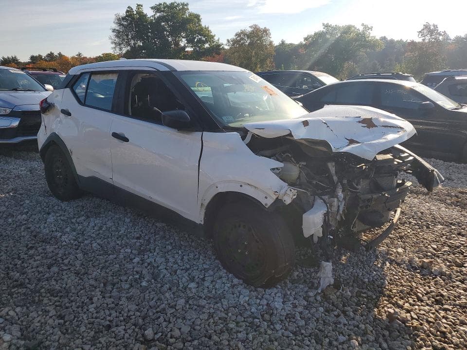 2021 NISSAN KICKS S 4