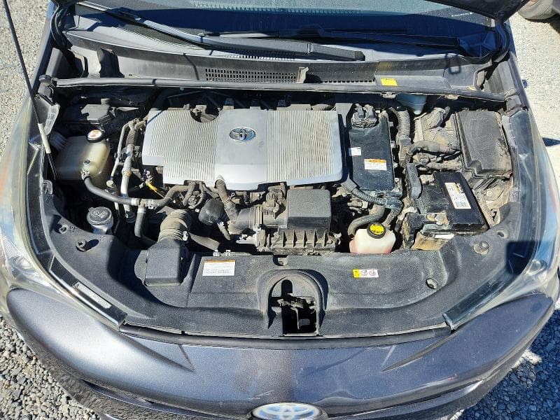 2017 TOYOTA PRIUS THREE TOURING 11