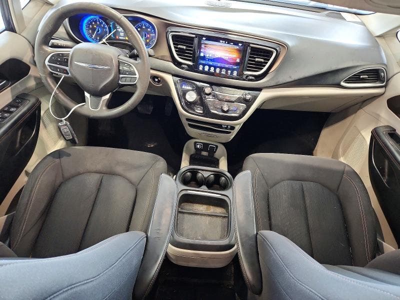 2017 CHRYSLER PACIFICA TOURING L 8