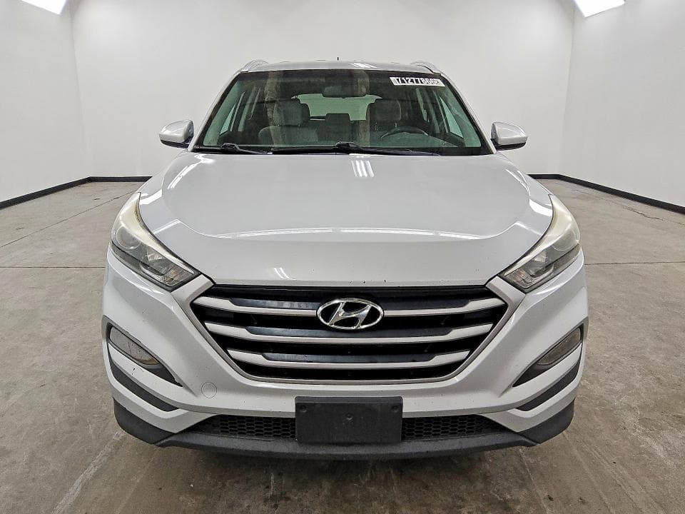 2017 HYUNDAI TUCSON SE 5