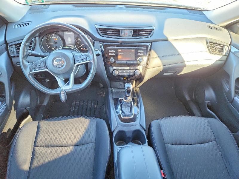 2017 NISSAN ROGUE SV 8
