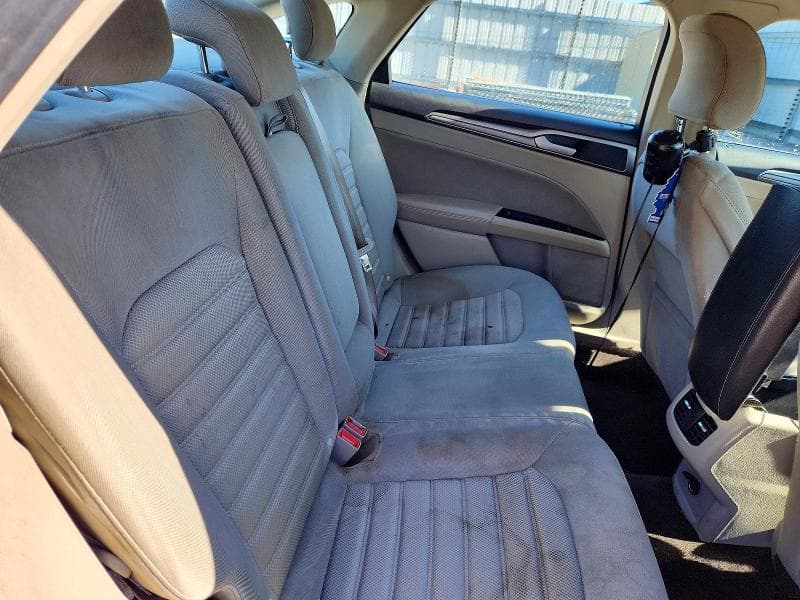2019 FORD FUSION SE 10