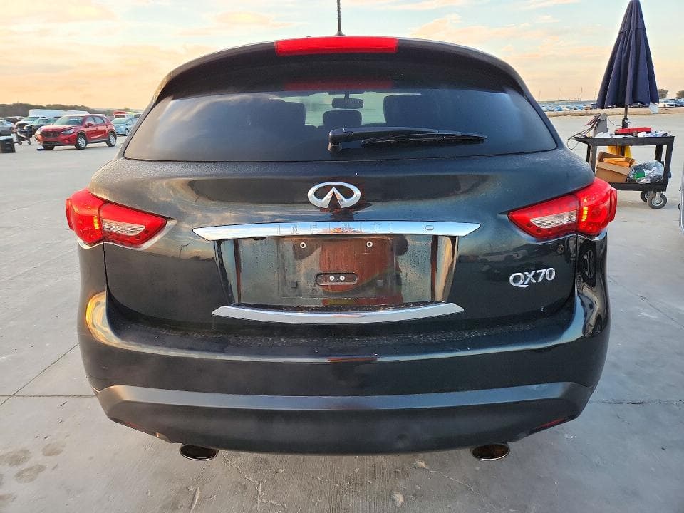 2017 INFINITI QX70 BASE 6