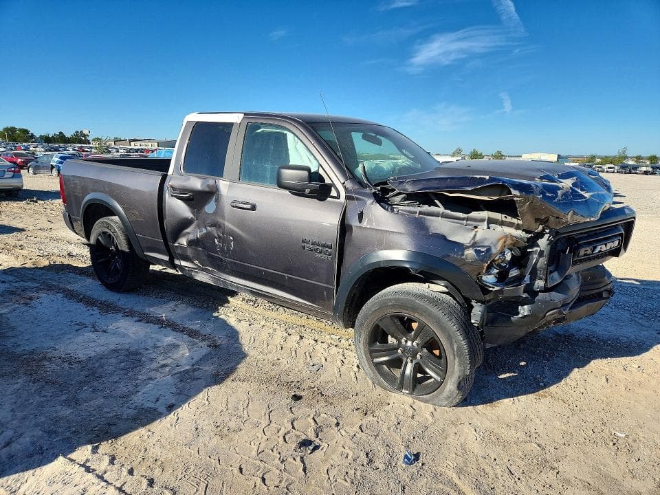 2022 RAM 1500 CLASSIC SLT 4