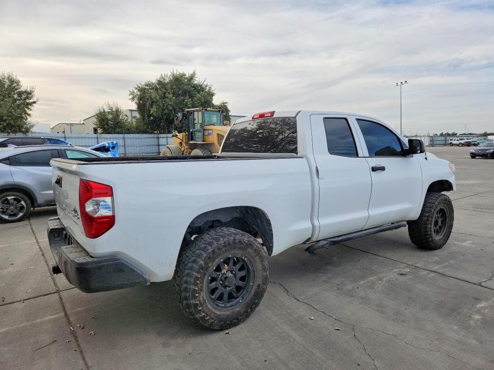 2017 TOYOTA TUNDRA SR 3