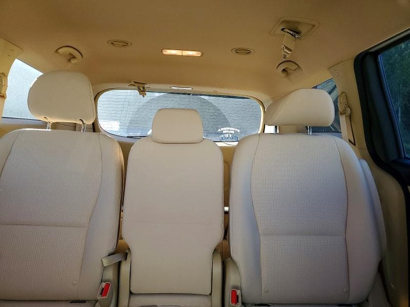 2019 KIA SEDONA LX 10