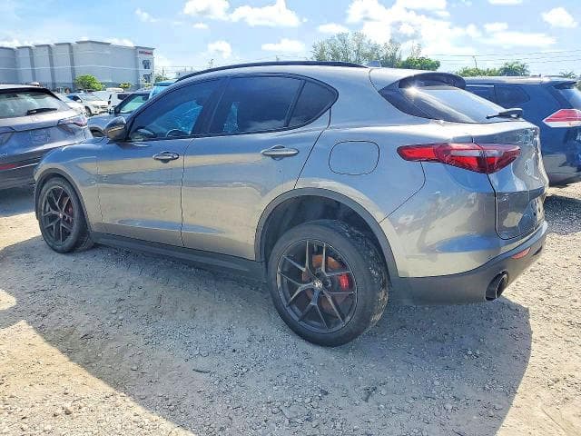 2020 ALFA ROMEO STELVIO 2