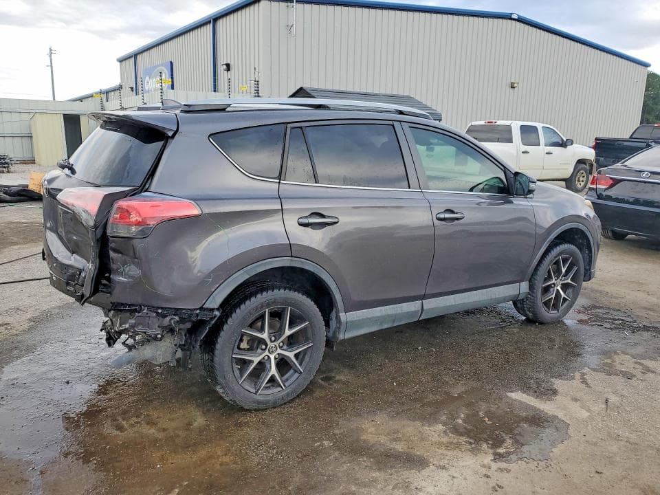2017 TOYOTA RAV4 SE 3