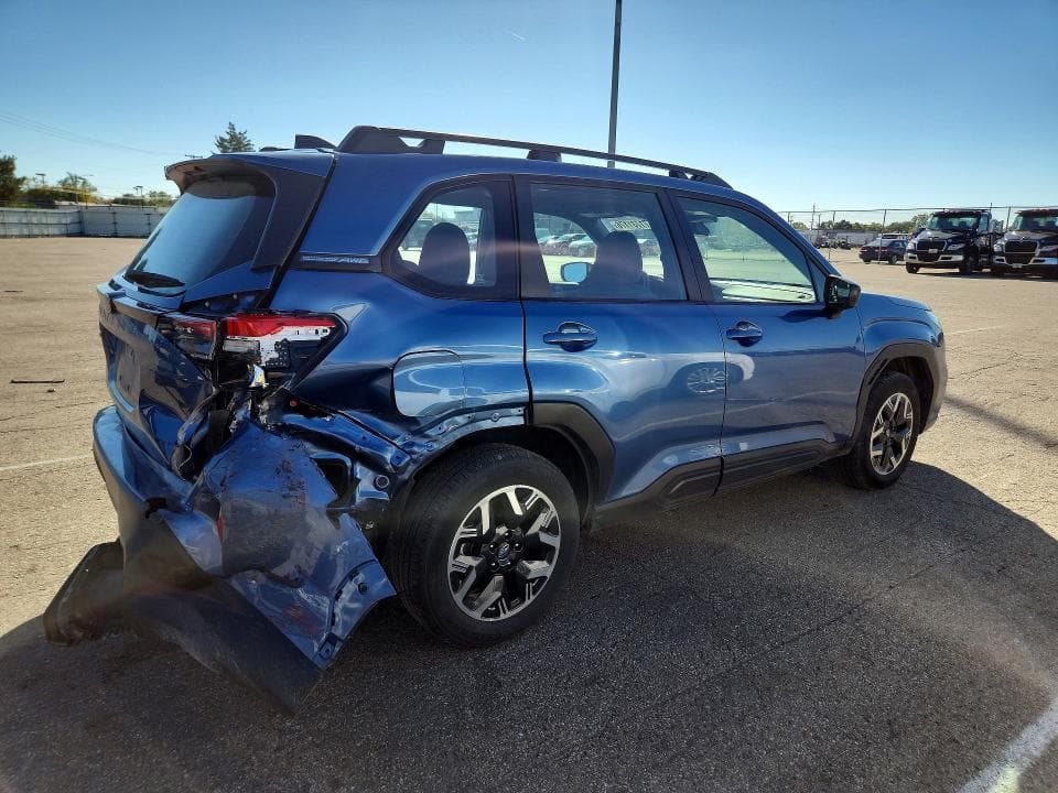 2025 SUBARU FORESTER 3