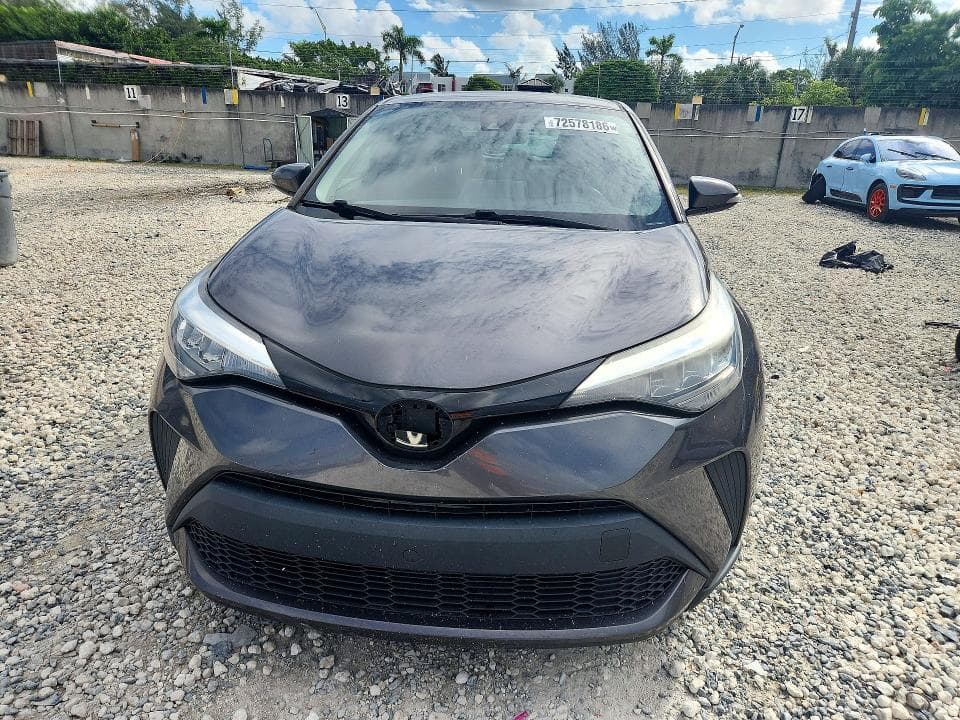 2020 TOYOTA C-HR LE 5