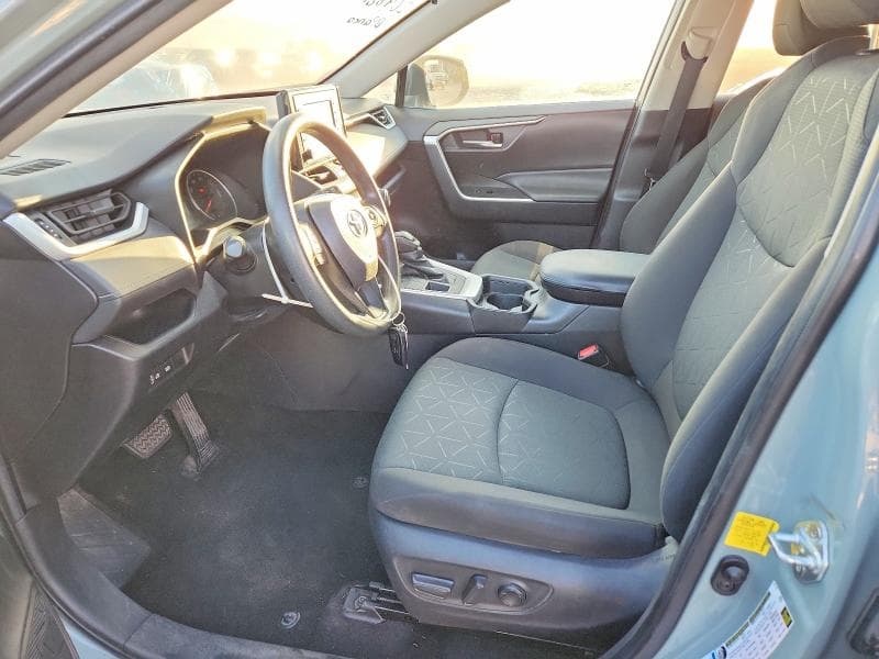 2021 TOYOTA RAV4 XLE 7