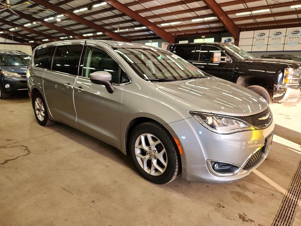 2017 CHRYSLER PACIFICA TOURING L 4