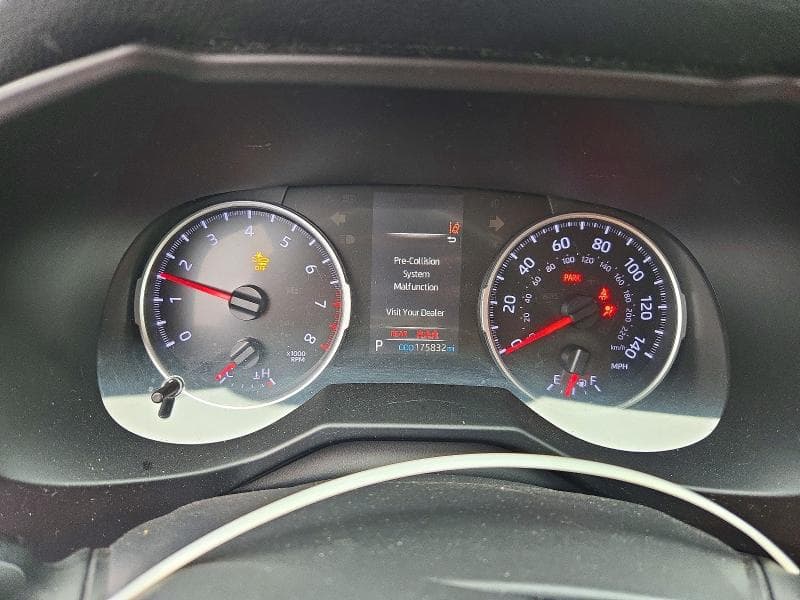 2019 TOYOTA RAV4 LE 9
