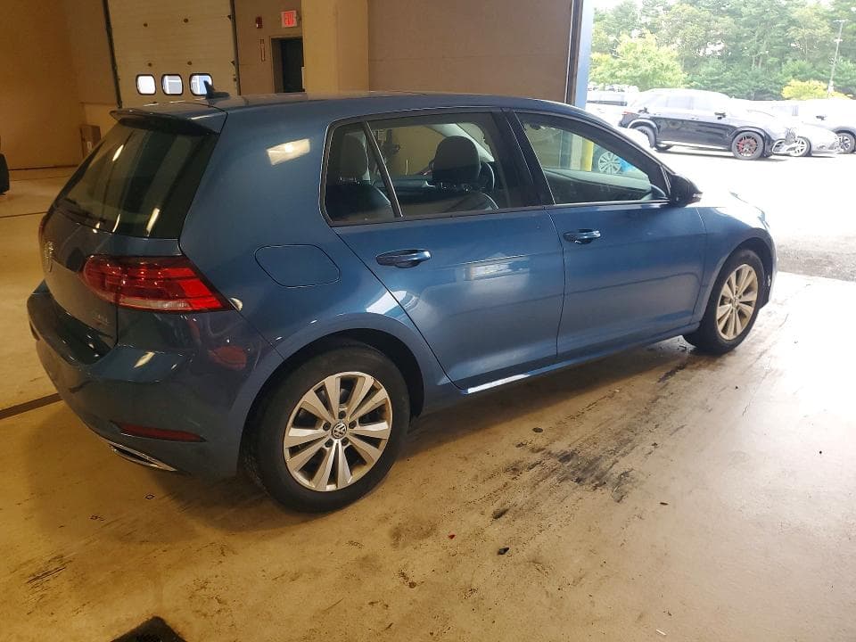 2021 VOLKSWAGEN GOLF 3