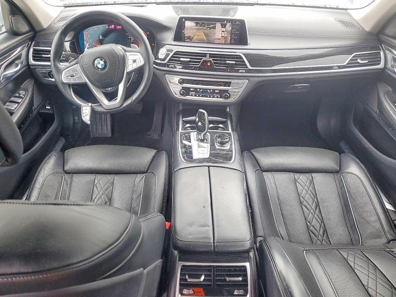2020 BMW 750 XI 8