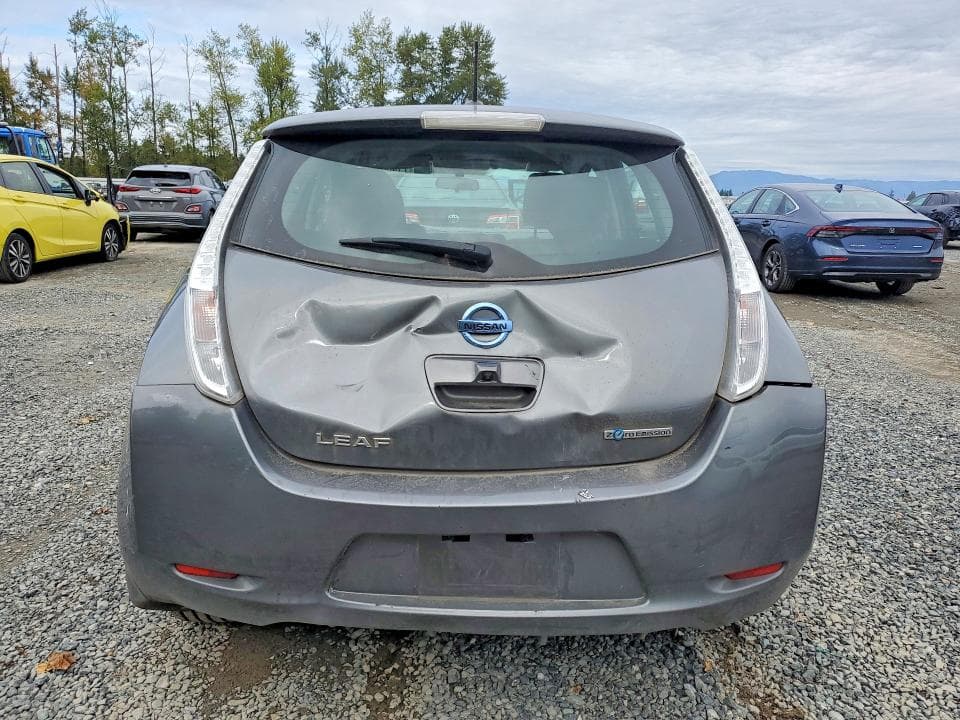 2017 NISSAN LEAF S 6