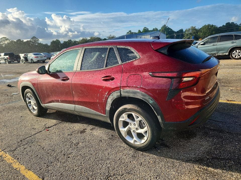 2025 CHEVROLET TRAX LS 2