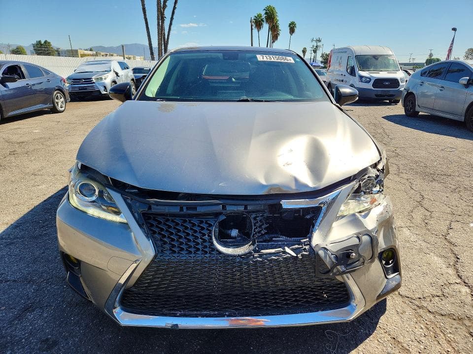 2017 LEXUS CT 200 5