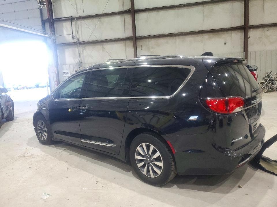 2020 CHRYSLER PACIFICA TOURING L 2