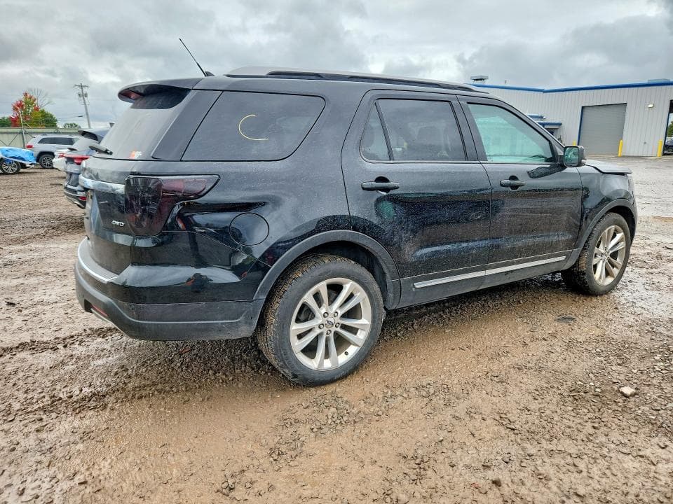 2018 FORD EXPLORER XLT 3