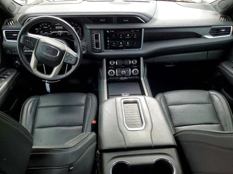 2022 GMC YUKON DENALI 8