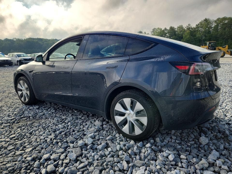2024 TESLA MODEL Y 2