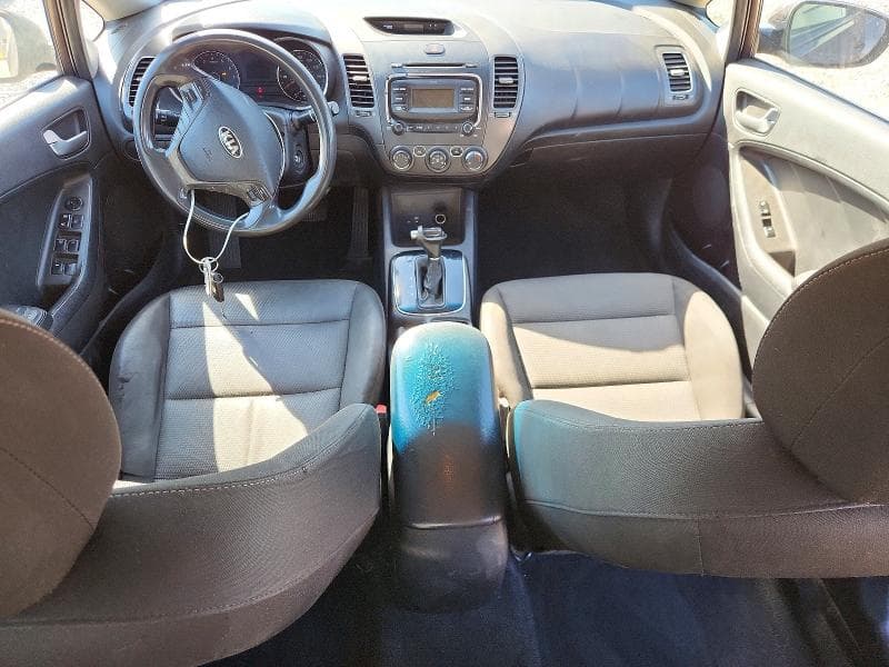 2017 KIA FORTE LX 8