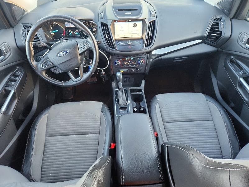 2017 FORD ESCAPE SE 8