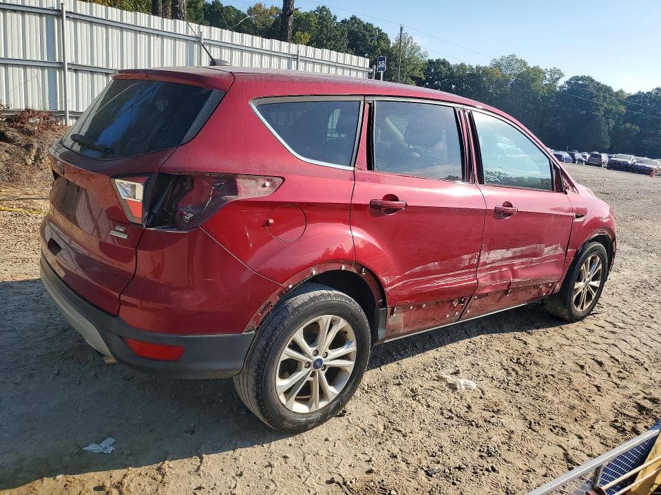 2017 FORD ESCAPE SE 3