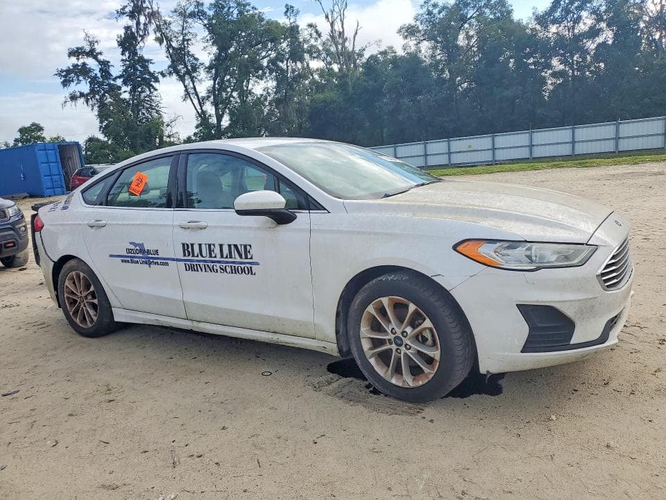 2019 FORD FUSION SE 4